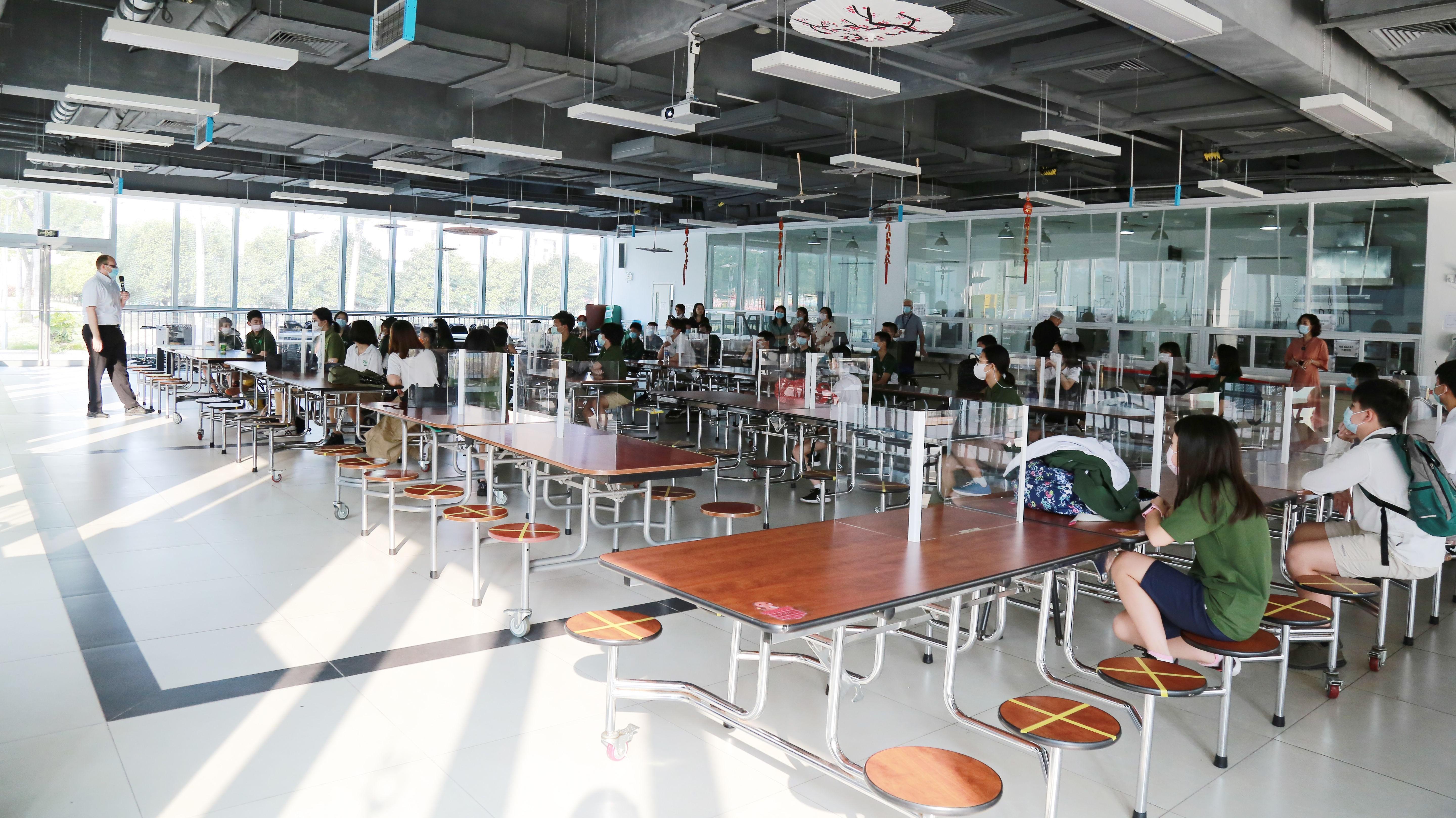 武漢長江國際學(xué)校餐廳